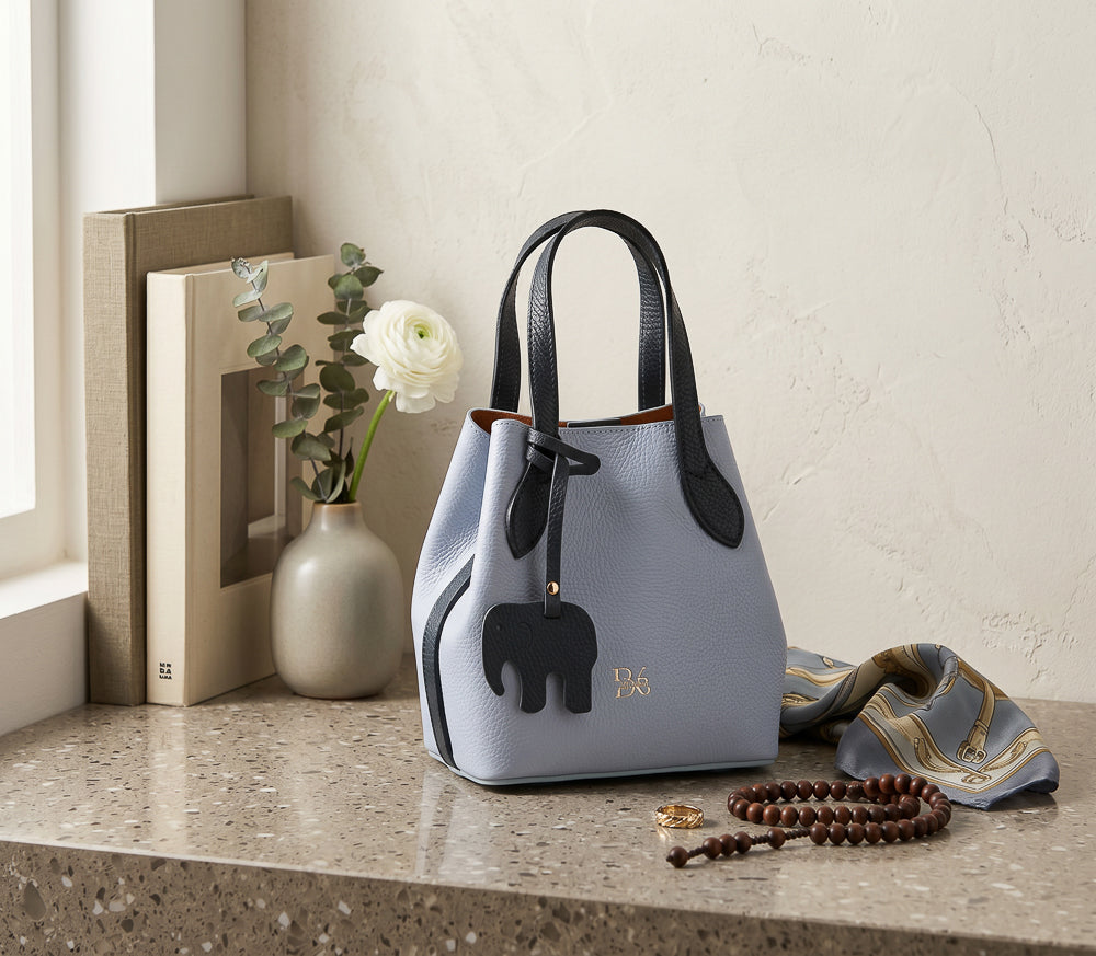 BLOCK36 BAGS: BORSA "PETALO" CELESTE