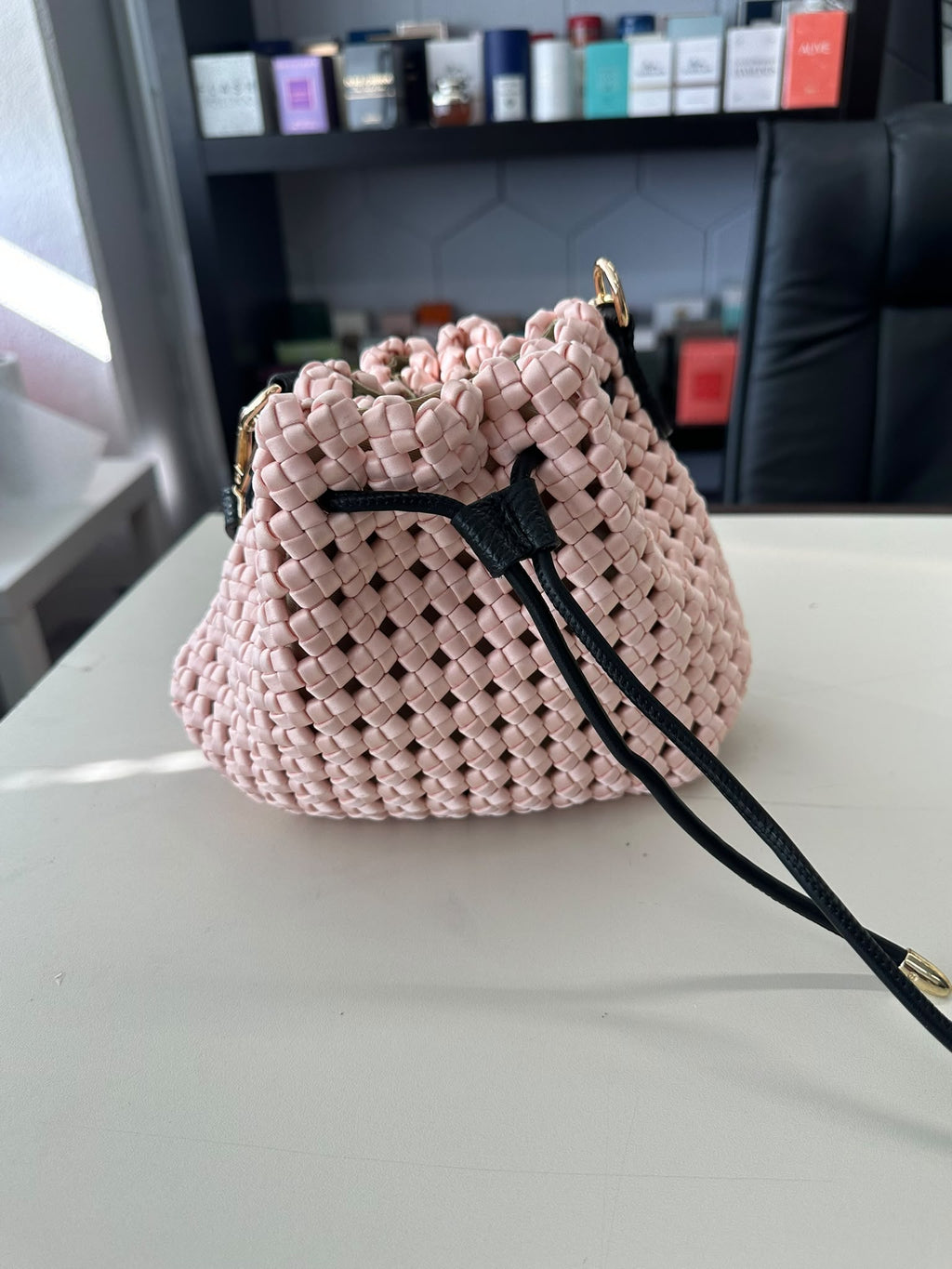 BLOCK36:BORSA INTRECCIATA COLOR ROSA SALMONE