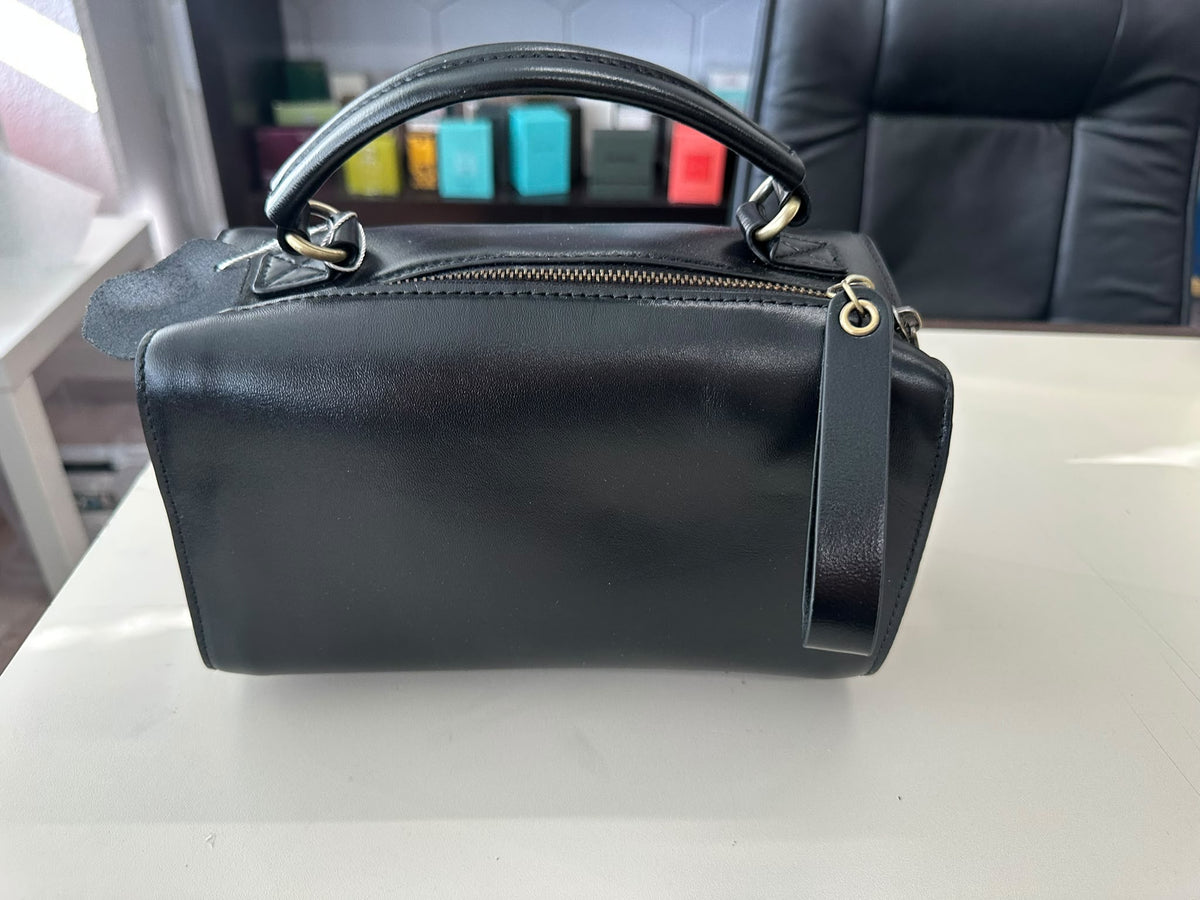 BLOCK36:BORSA IN PELLE NERA LUCIDA A TRACOLLA E A MANO
