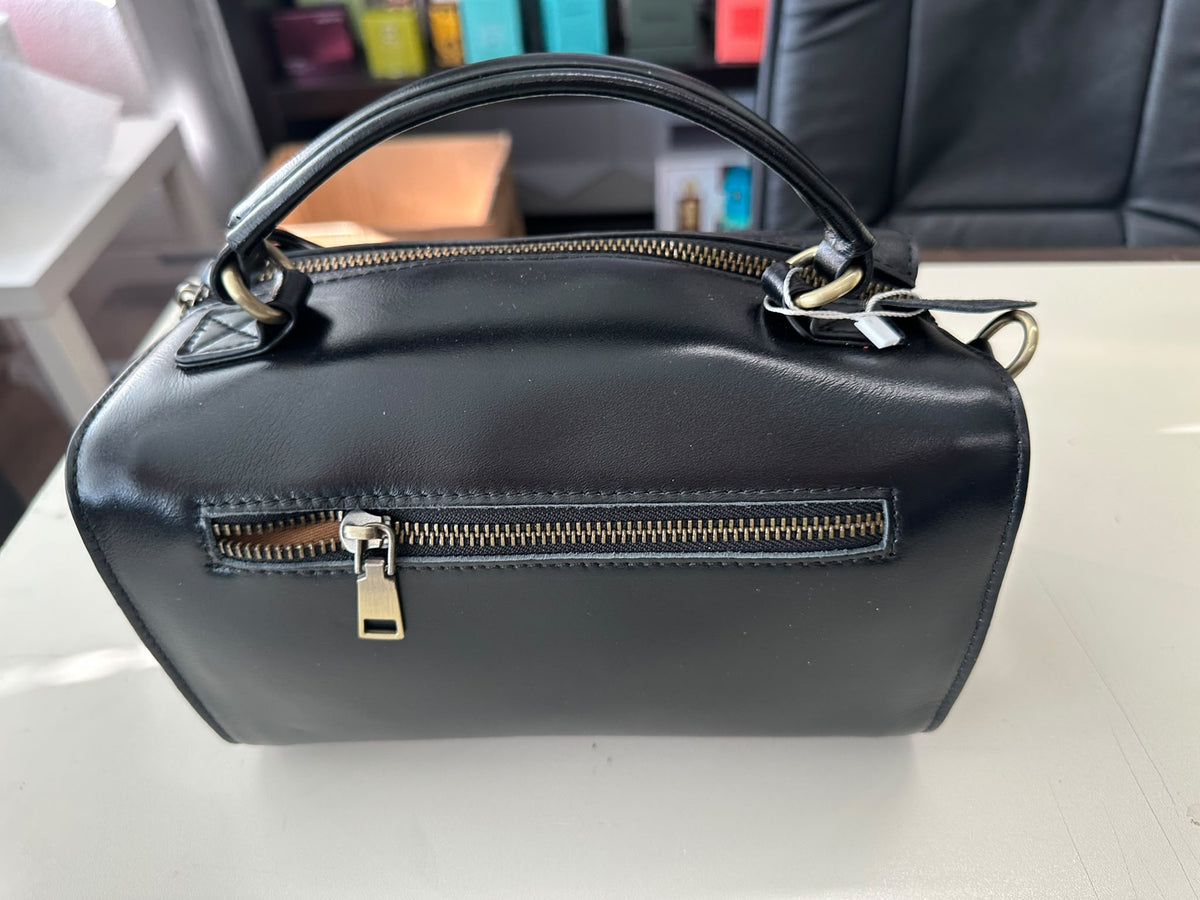 BLOCK36:BORSA IN PELLE NERA LUCIDA A TRACOLLA E A MANO