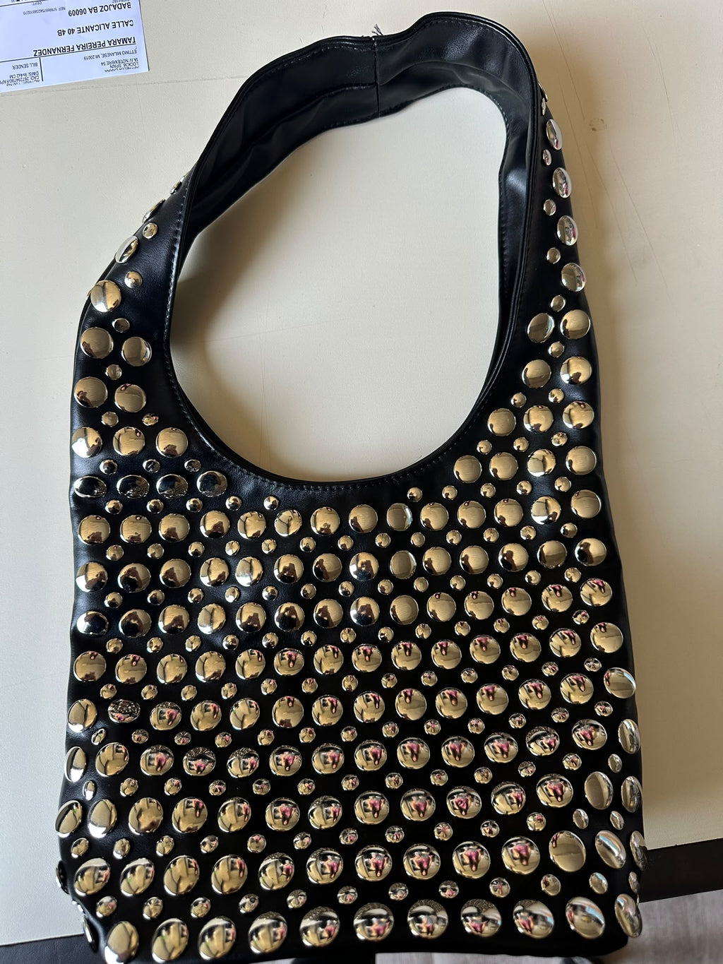 BLOCK36:BORSA A SPALLA NERA CON BORCHIE