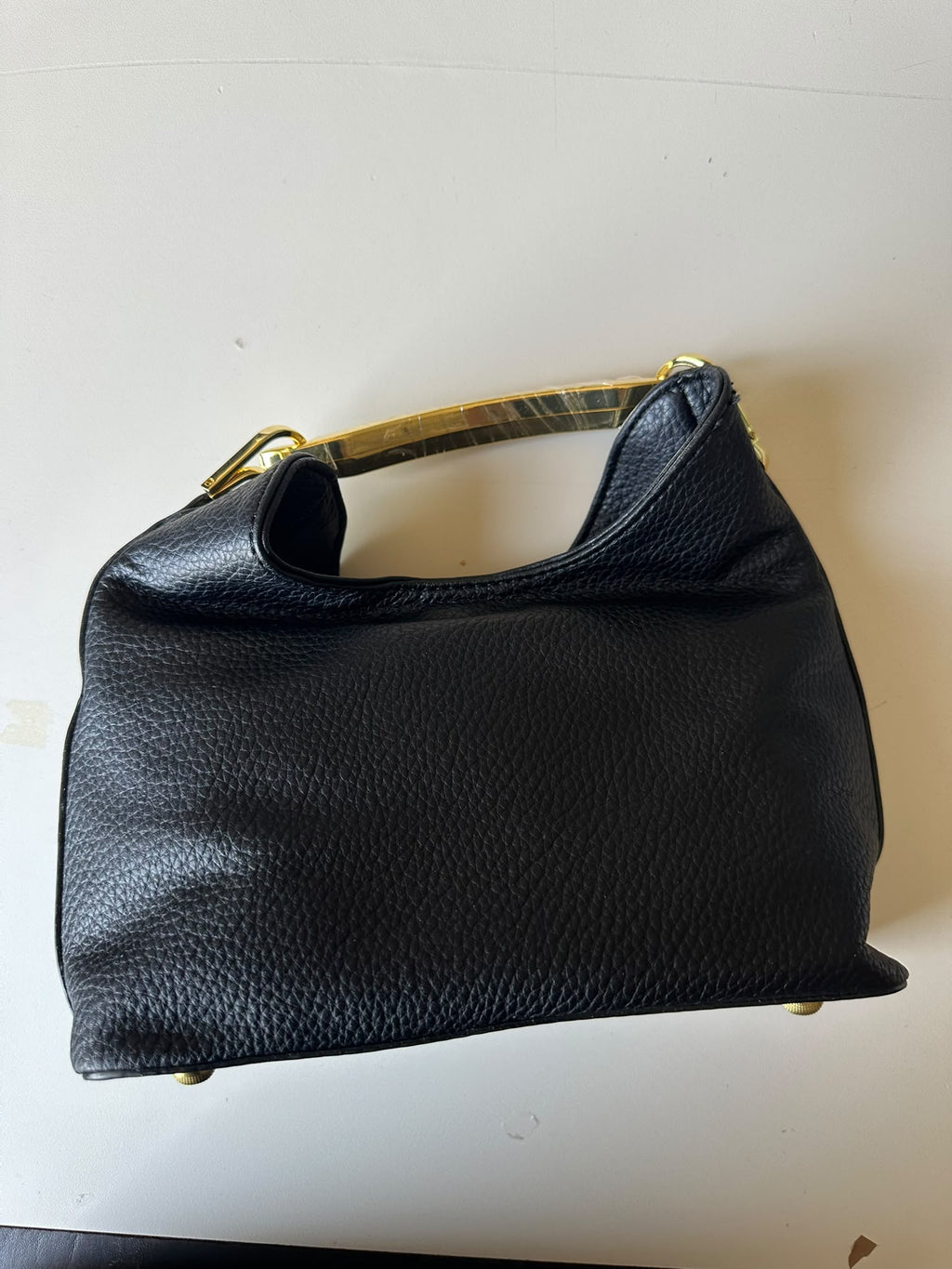 BLOCK36:BORSA CON MANICO DORATO E ECOPELLE NERA