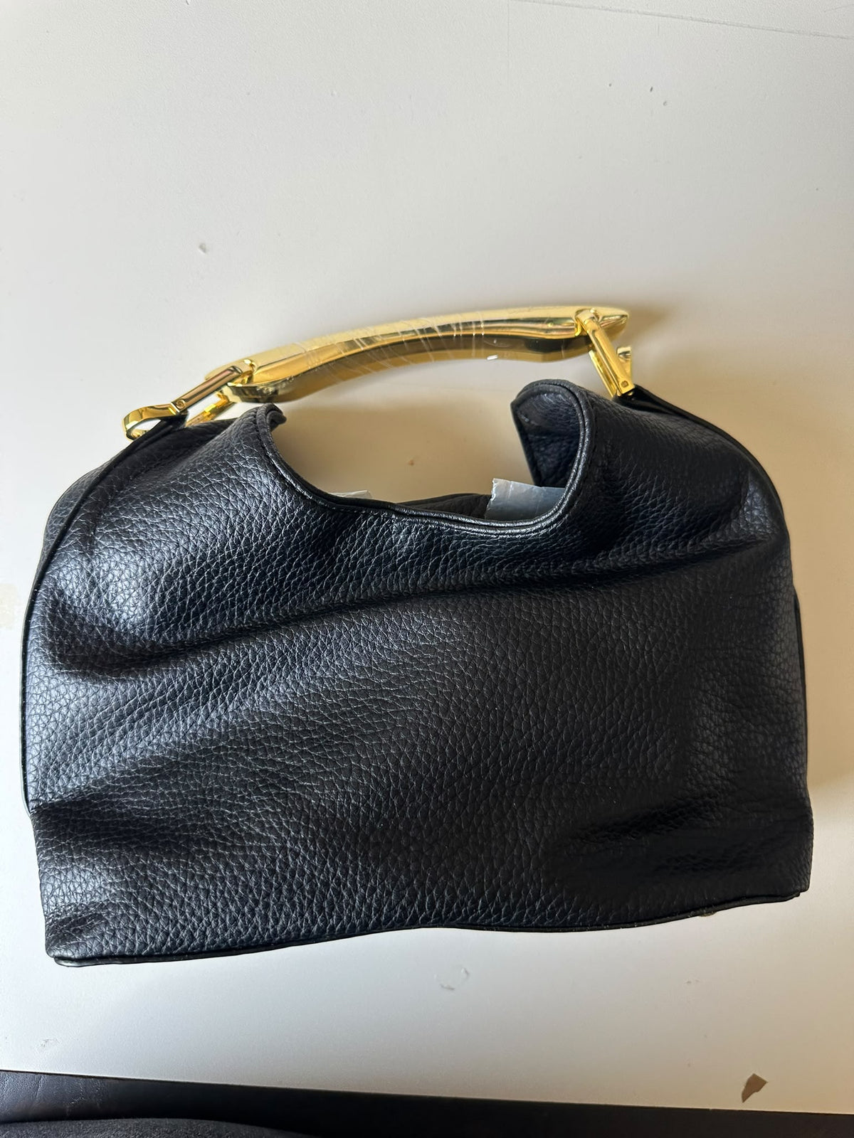 BLOCK36:BORSA CON MANICO DORATO E ECOPELLE NERA