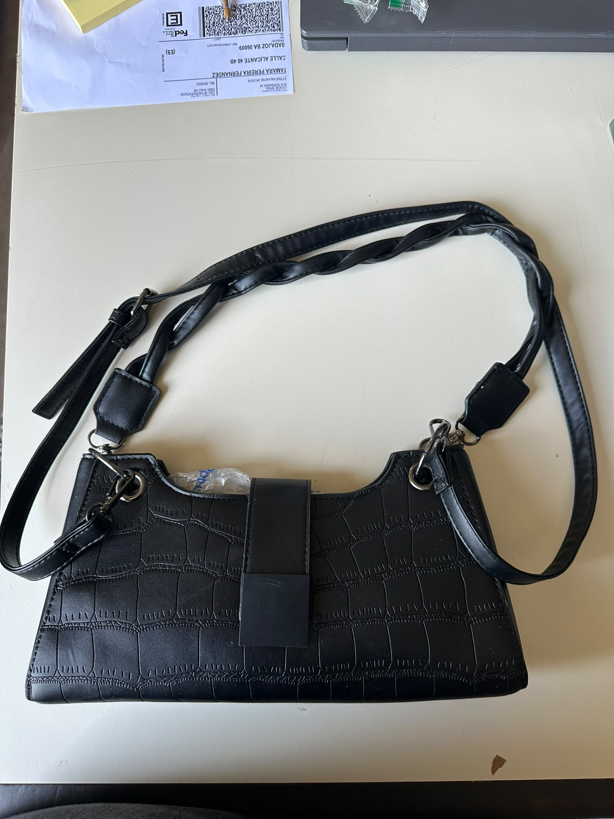 BLOCK36:BORSA NERA A MANO E A TRACOLLA IN ECOPELLE